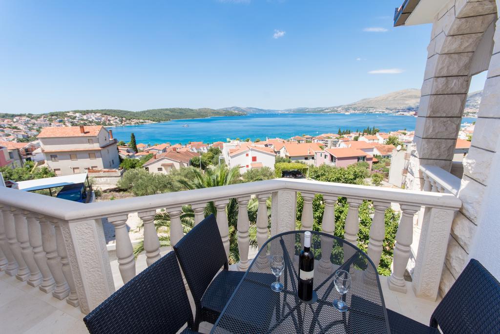 Apartments Bisera Trogir Buitenkant foto