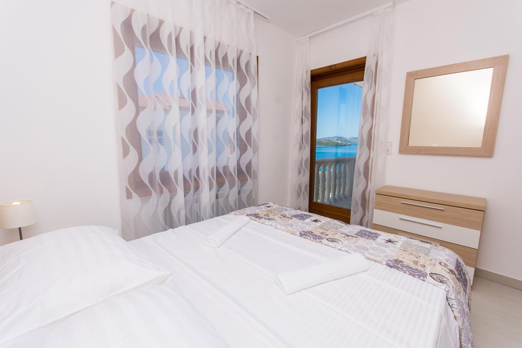 Apartments Bisera Trogir Buitenkant foto